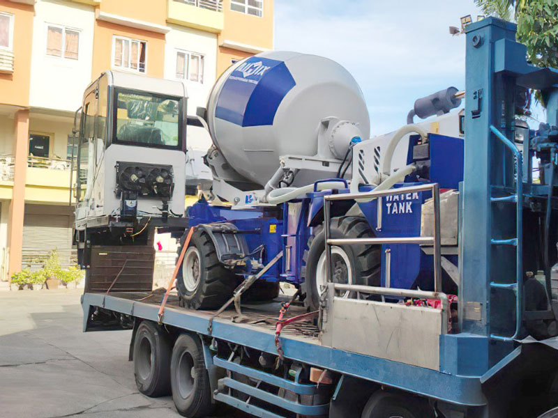 AS-1.8 self-loading concrete mixer